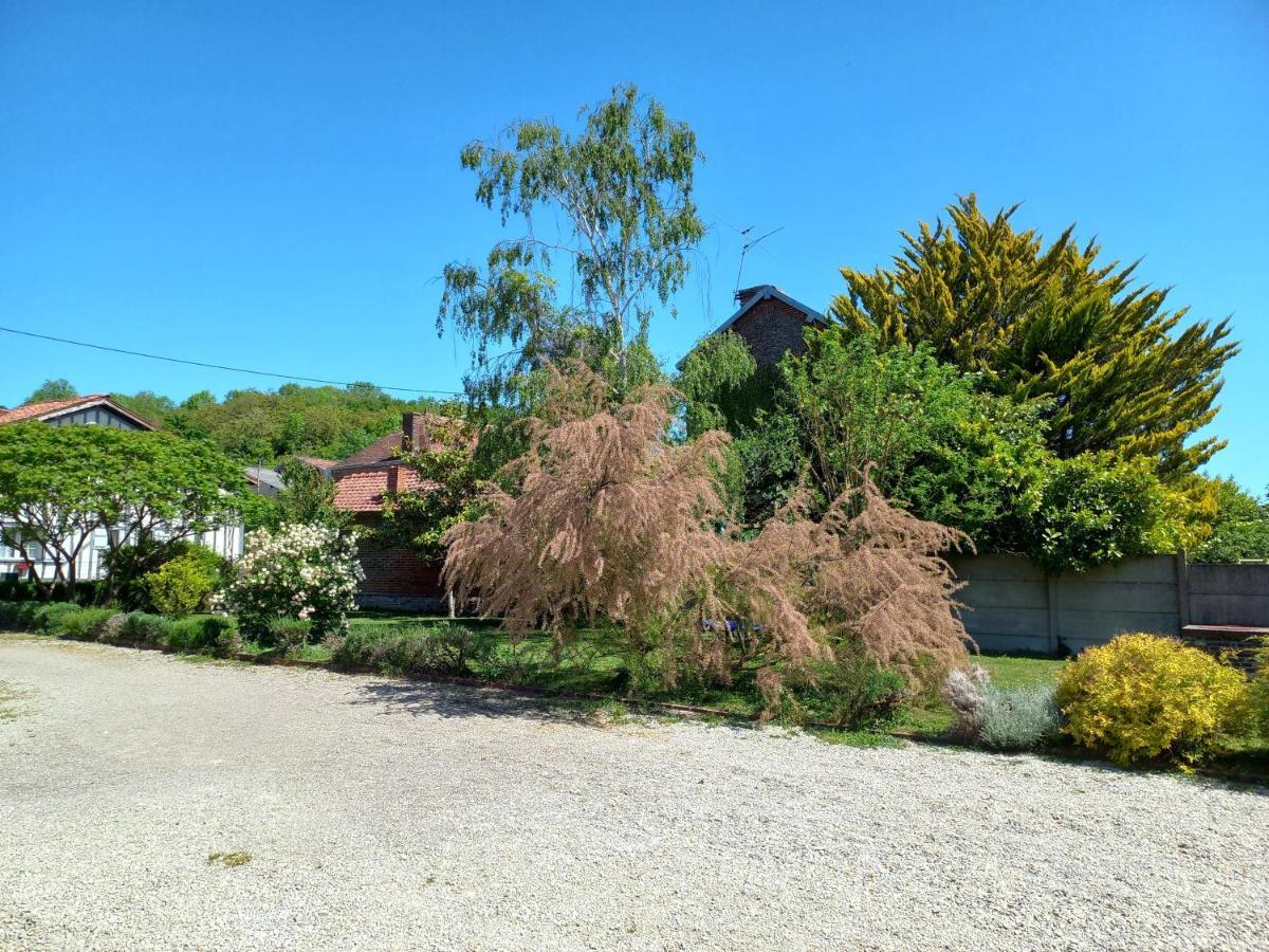 Le Studio Restauration Netflix et Jacuzzi Proche des grands lacs Montmorency-Beaufort Esterno foto